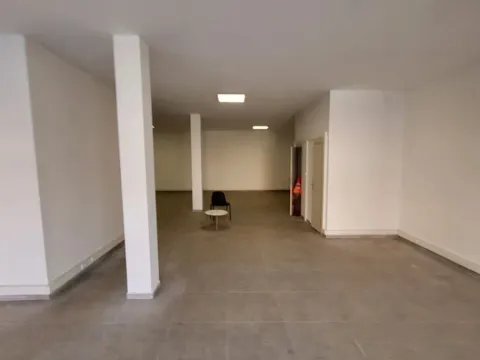 Izdavanje, poslovni prostor, 140m², Ledine, Beograd - image 2