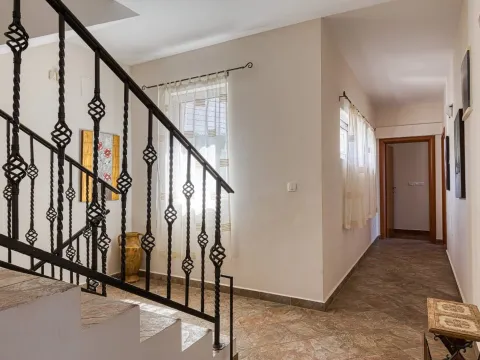 Prodaja, kuća, 400m², Bečići, Budva - image 16