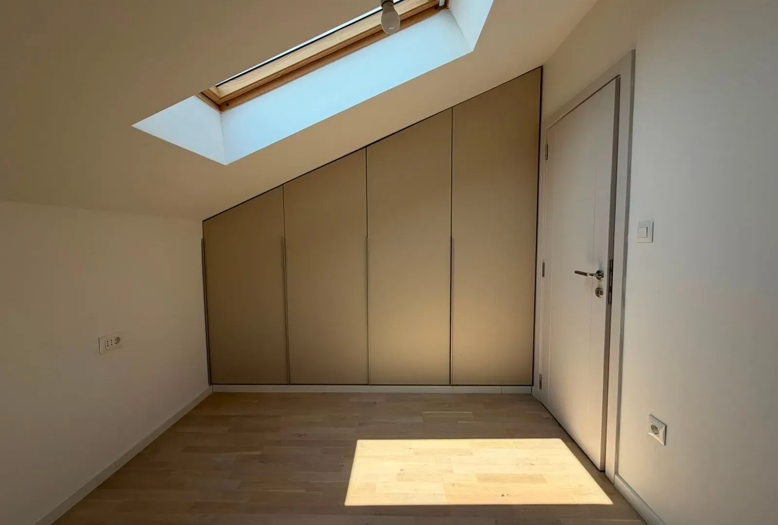 Prodaja, garsonjera, 45m², Tološi, Podgorica