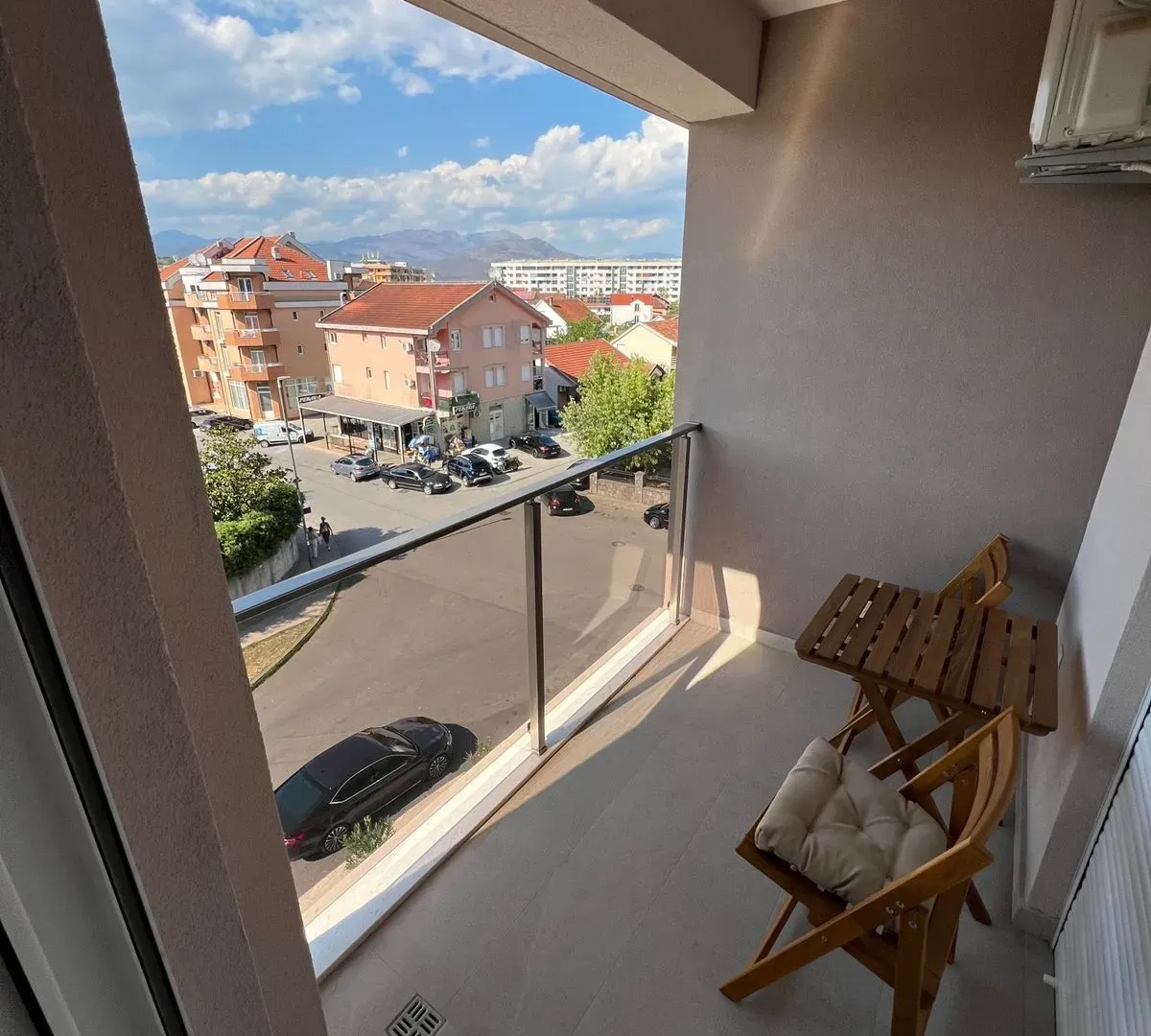 Rent, one bedroom apartment, 47m², Stari Aerodrom, Podgorica
