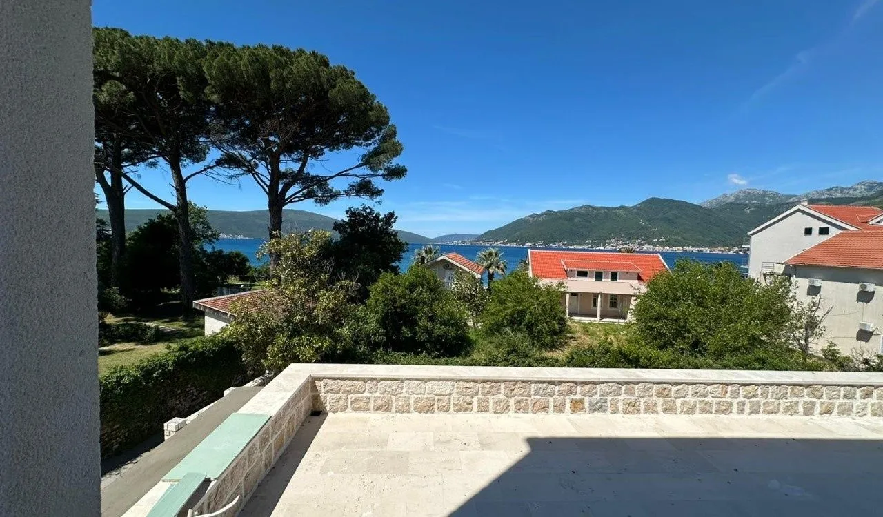 Sale, house, 500m², Donja Lastva, Tivat