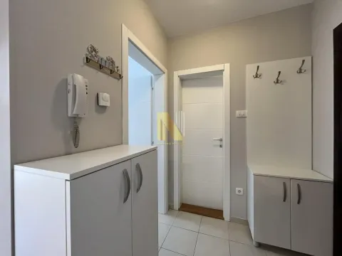 Izdavanje, trosoban stan, 52m², Grbavica, Novi Sad Sve Podlokacije - image 3