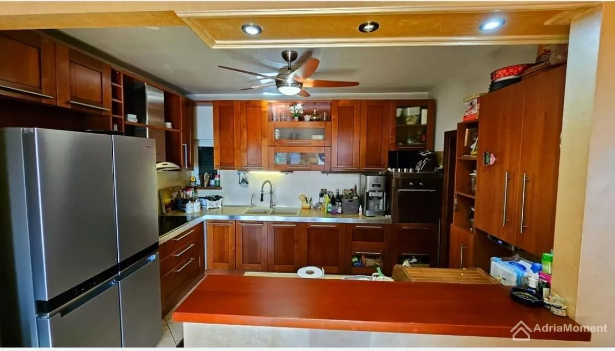 Prodaja, kuća, 296m², Herceg Novi, Crna Gora