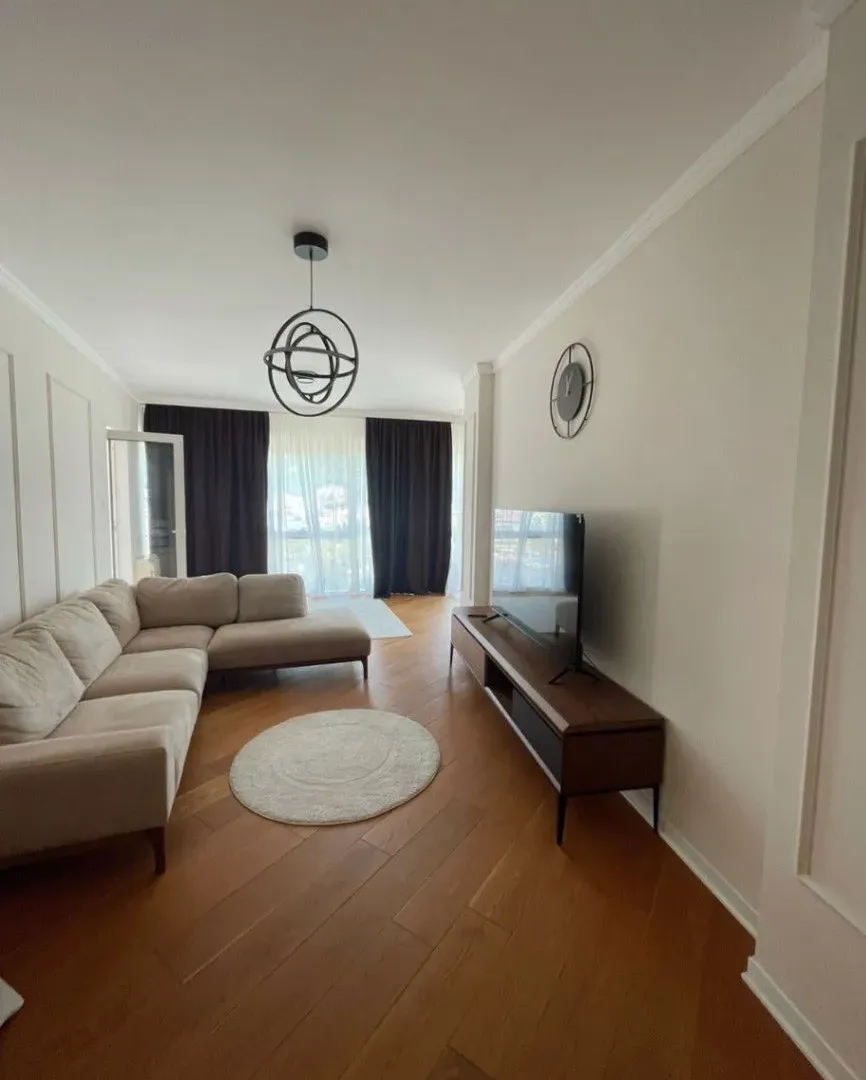 Izdavanje, dvosoban stan, 127m², Tree cane, Budva