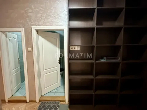 Rent, four bedroom apartment, 104m², Vračar Sve Podlokacije, Beograd - image 7