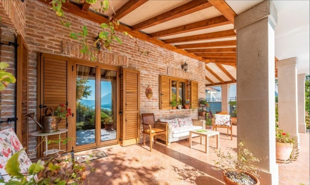 Prodaja, kuća, 305m², Orahovac, Kotor