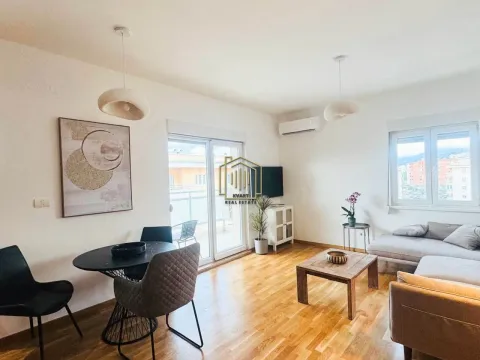 Izdavanje, jednosoban stan, 52m², City Kvart, Podgorica - image 7