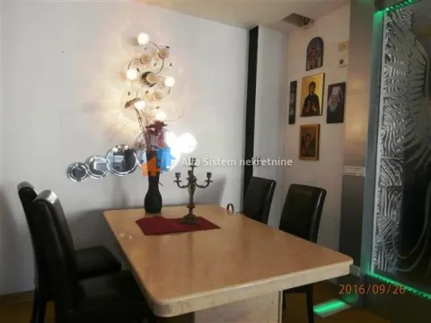 Izdavanje, četvorosoban stan, 130m², Vukov Spomenik, Zvezdara Sve Podlokacije - image 7