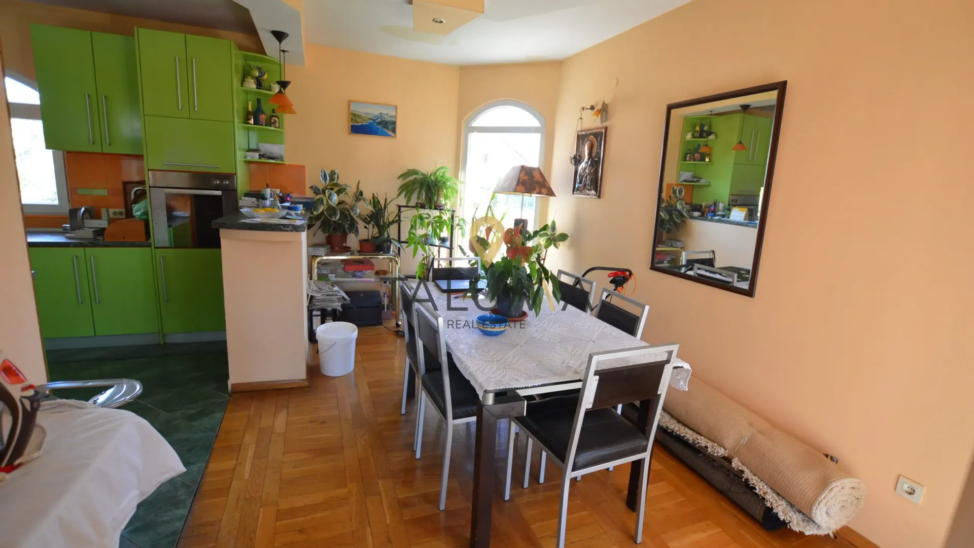 Prodaja, kuća, 180m², Donja Gorica, Podgorica