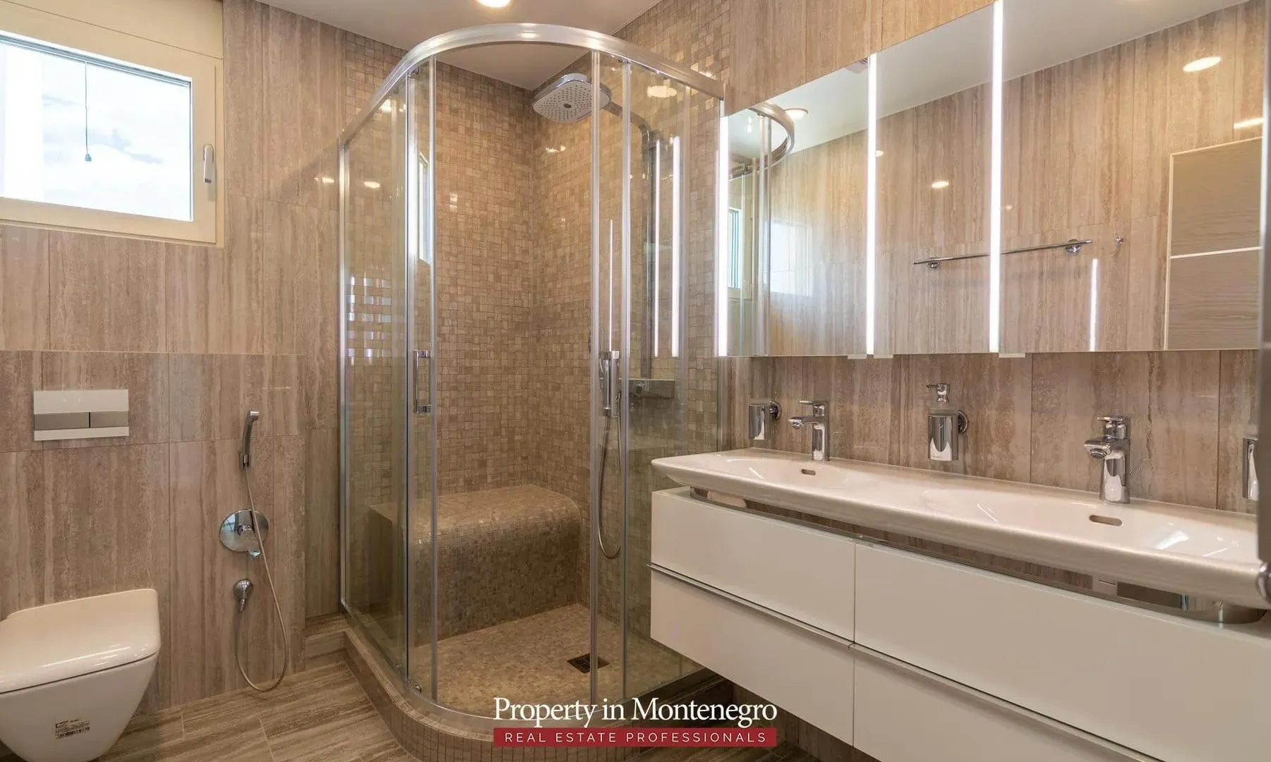 Sale, house, 400m², Bečići, Budva