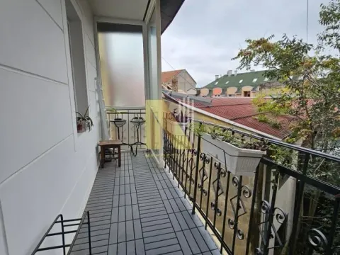 Izdavanje, trosoban stan, 110m², Centar, Novi Sad - image 15