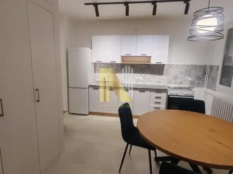 Izdavanje, poslovni prostor, 74m², Avijatičarsko naselje, Novi Sad Sve Podlokacije - image 4