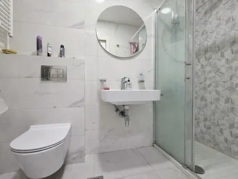 Izdavanje, jednosoban stan, 50m², Central Point, Podgorica - image 8