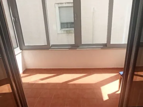 Izdavanje, jednosoban stan, 37m², Škaljari, Kotor - image 7