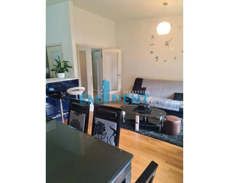 Izdavanje, trosoban stan, 91m², Voždovac Sve Podlokacije, Beograd