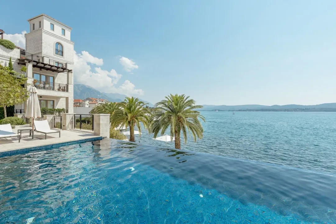 Izdavanje, jednosoban stan, 67m², Porto Montenegro, Tivat