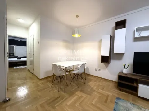 Izdavanje, trosoban stan, 60m², Botanička Bašta, Palilula Sve Podlokacije - image 3