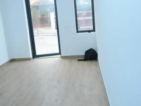 Prodaja, poslovni prostor, 78m², Cvetkova Pijaca, Zvezdara Sve Podlokacije - image 4