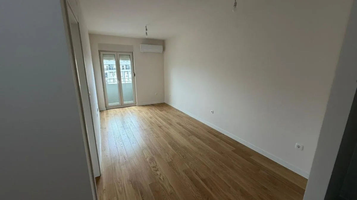 Prodaja, jednosoban stan, 40m², Central Point, Podgorica