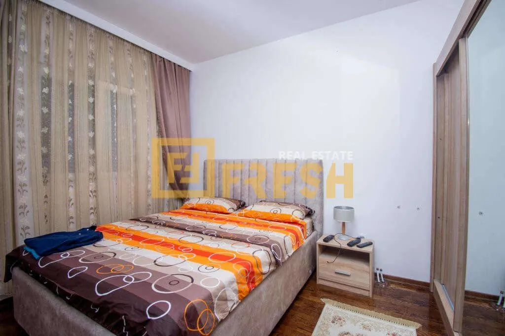 Prodaja, kuća, 220m², Ostalo, Podgorica