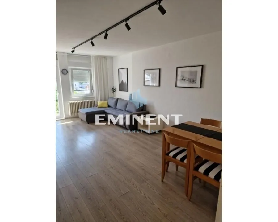 Izdavanje, dvosoban stan, 47m², Crveni Krst, Beograd