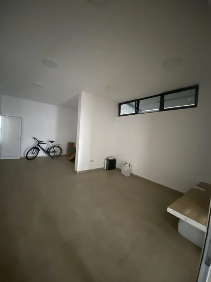 Rent, office space, 180m², Vašarište, Jagodina