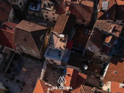 Prodaja, kuća, 300m², Kotor, Crna Gora - image 6