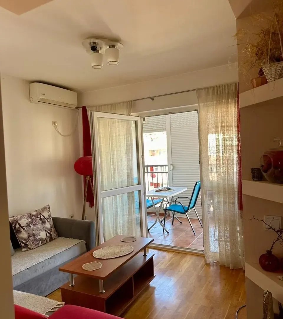 Prodaja, dvosoban stan, 49m², Centar, Bar