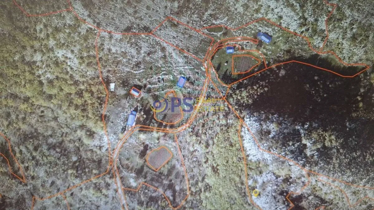 Prodaja, plac, 140m², Cetinje, Crna Gora
