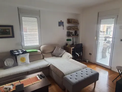 Rent, three bedroom apartment, 91m², Krivi Most, Podgorica - image 1