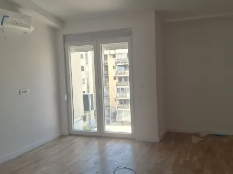 Prodaja, garsonjera, 26m², Centar, Bar - image 3