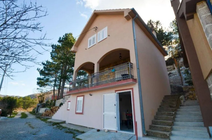 Sale, house, 122m², Njeguši, Cetinje