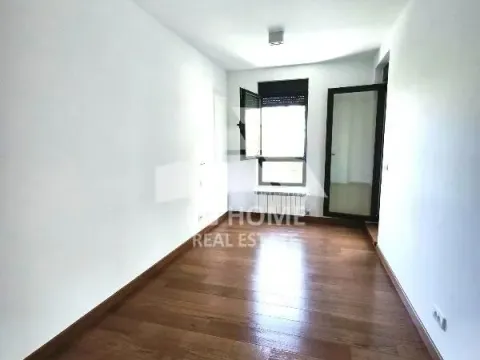 Izdavanje, četvorosoban stan, 100m², Vračar Hram, Vračar Sve Podlokacije - image 7