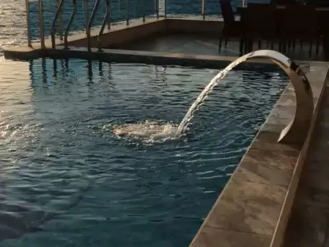 Prodaja, kuća, 377m², Dobre Vode, Bar - image 2