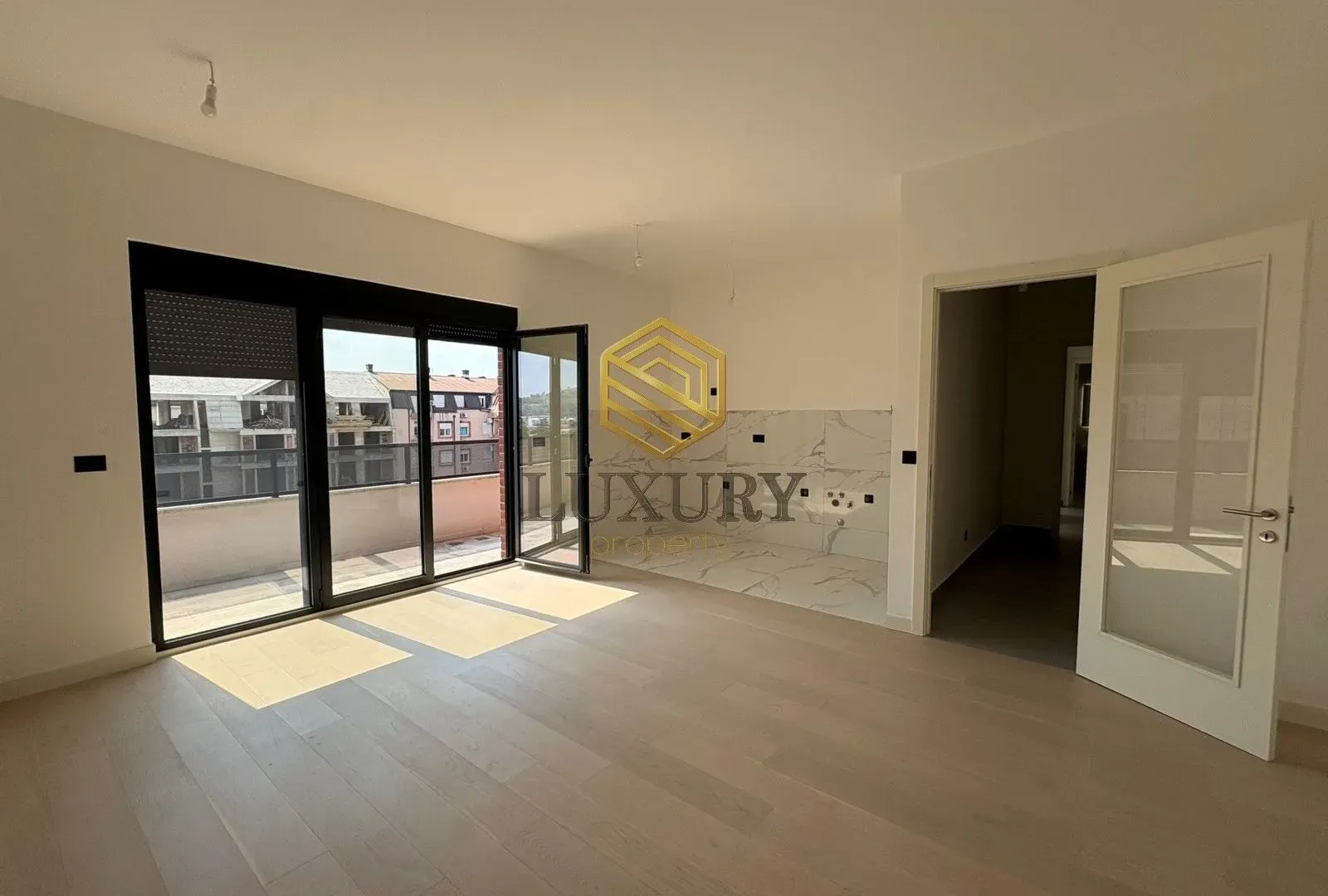 Prodaja, dvosoban stan, 97m², Preko Morače, Podgorica
