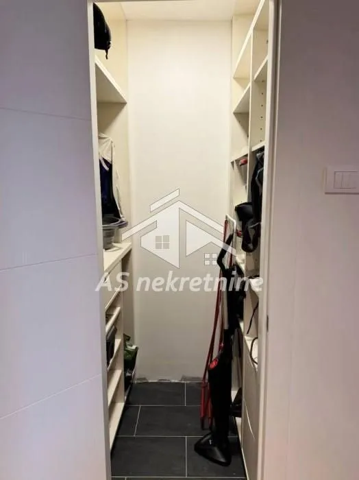 Rent, three bedroom apartment, 75m², Vračar Hram, Vračar Sve Podlokacije