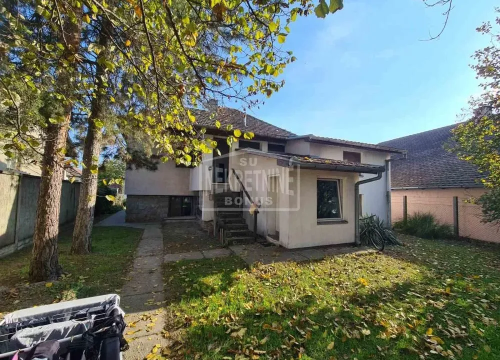 Prodaja, kuća, 270m², Železničko Naselje, Subotica