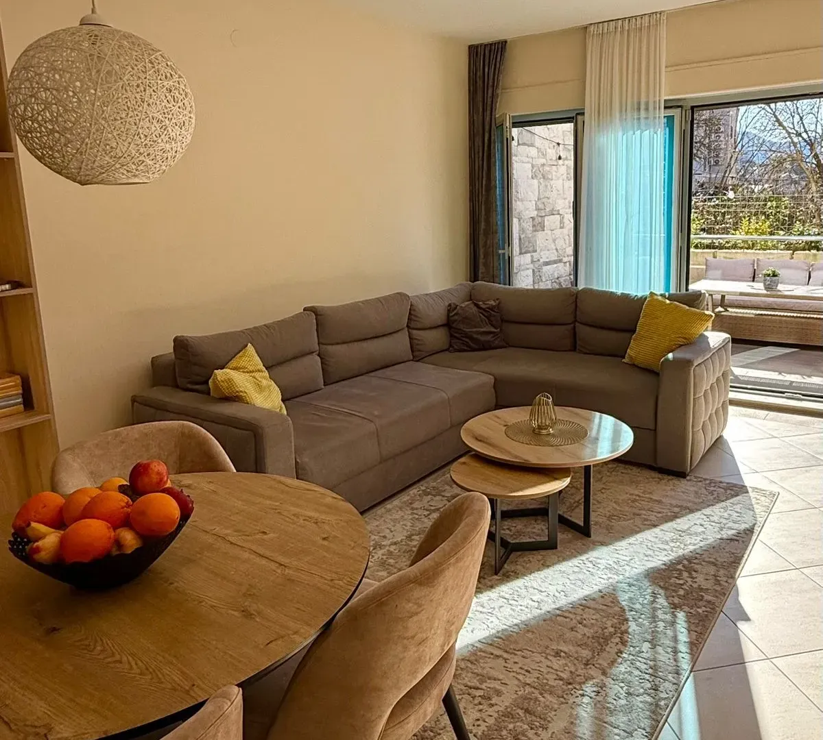 Prodaja, jednosoban stan, 74m², Dobrota, Kotor