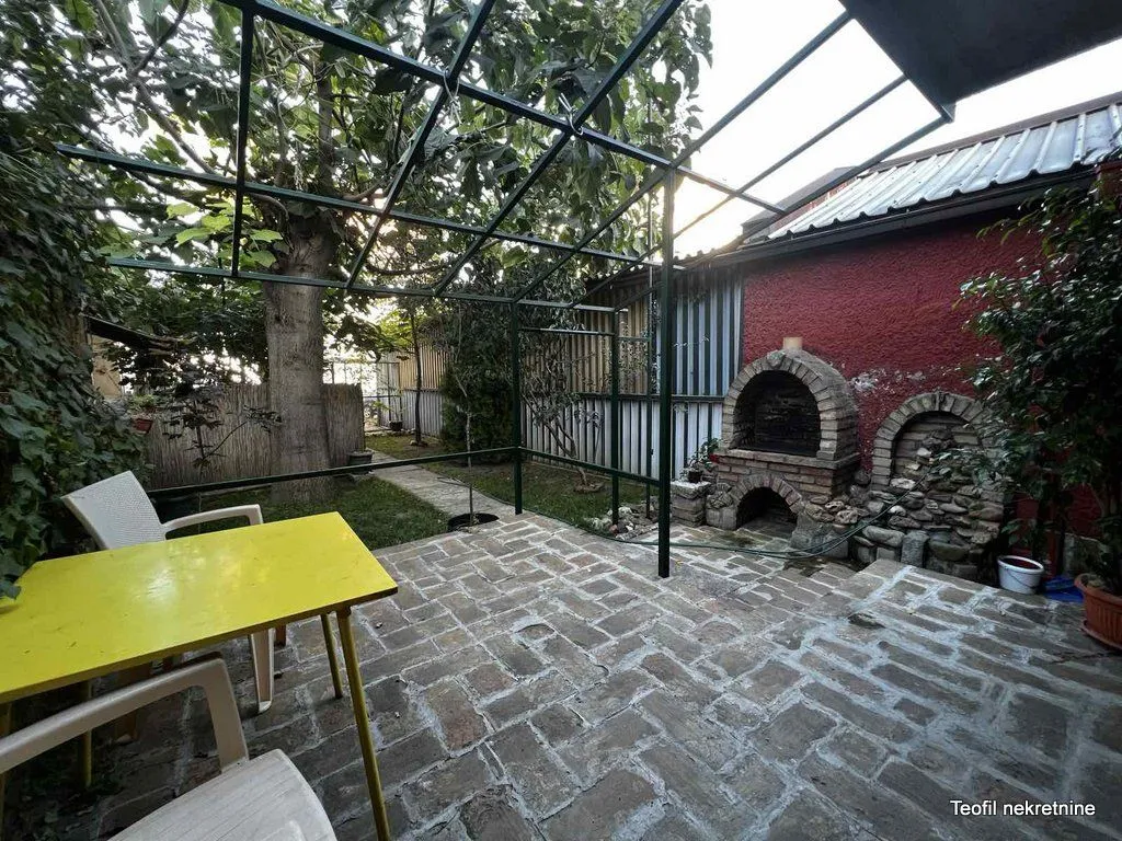 Sale, house, 220m², Cvetkova Pijaca, Zvezdara Sve Podlokacije