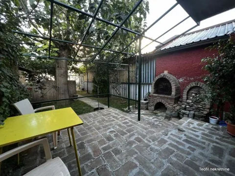 Prodaja, kuća, 220m², Cvetkova Pijaca, Zvezdara Sve Podlokacije - image 16