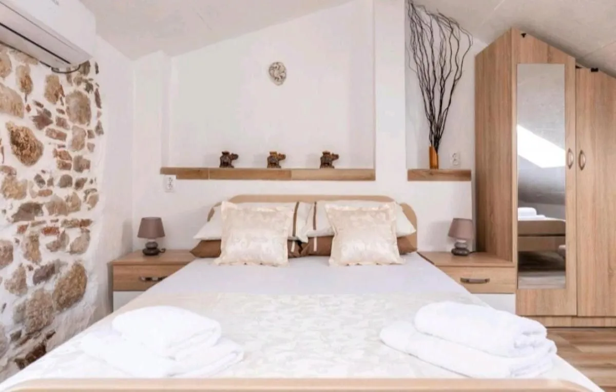 Sale, apartment, 58m², Kotor, Crna Gora