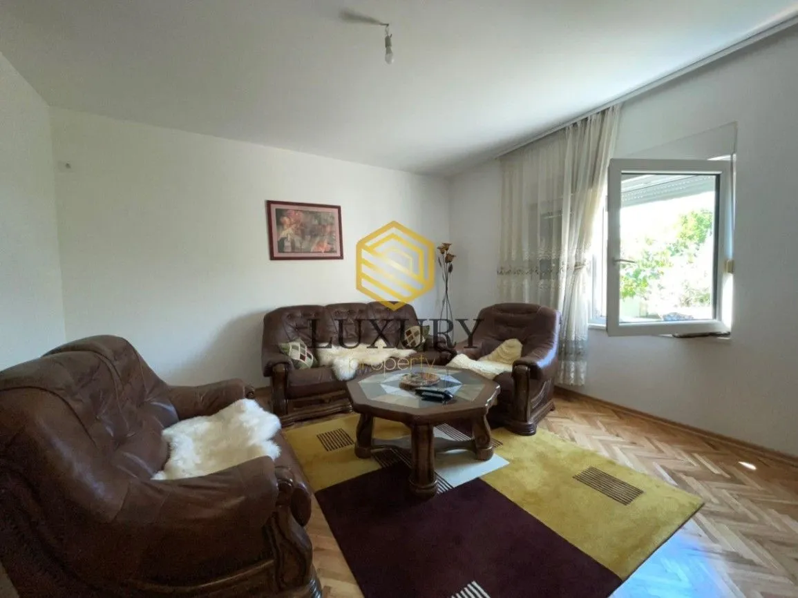 Rent, house, 200m², Stari Aerodrom, Podgorica