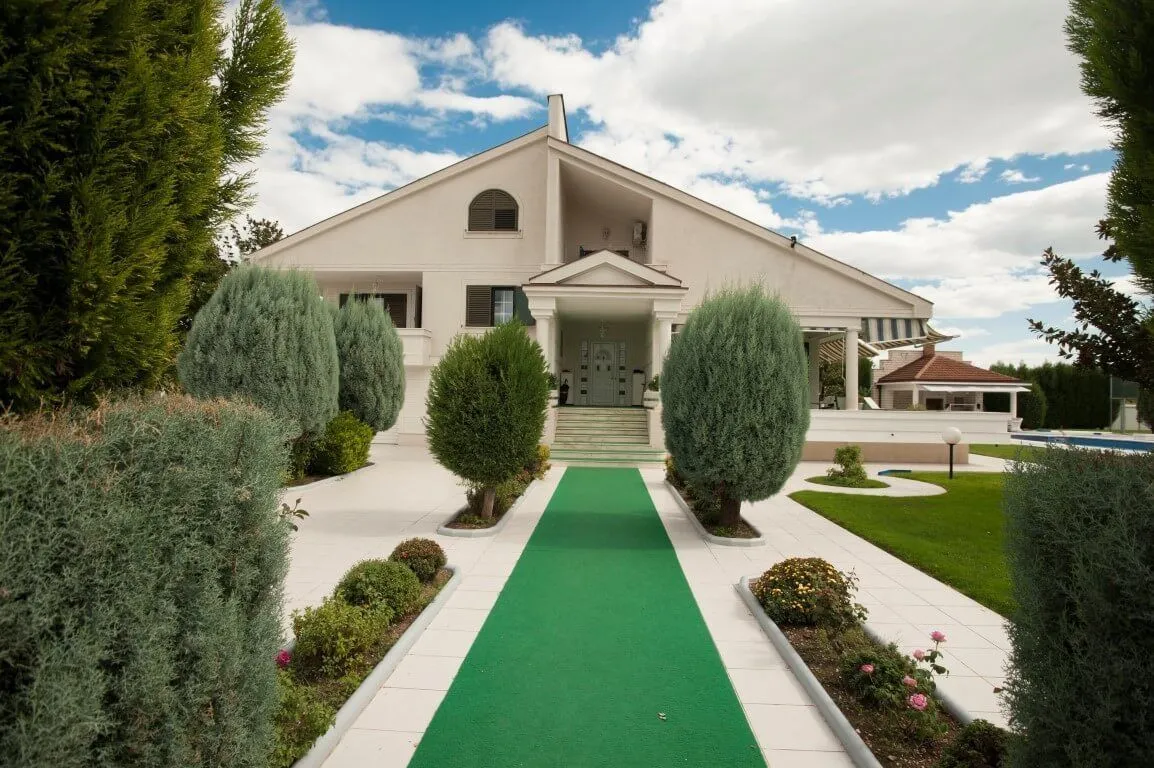 Prodaja, kuća, 930m², Tološi, Podgorica