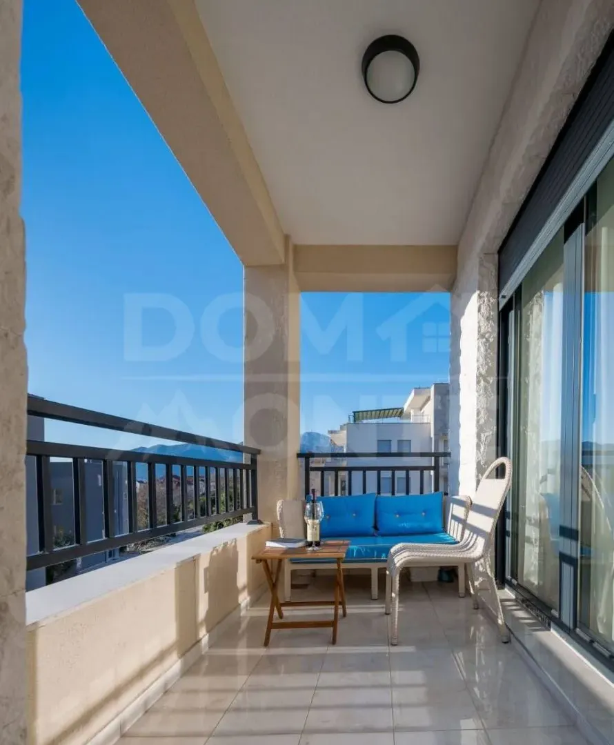 Prodaja, dvosoban stan, 63m², Pod Kuk, Tivat
