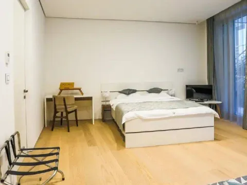 Rent, two bedroom apartment, 182m², Dukley Gardens, Budva - image 7