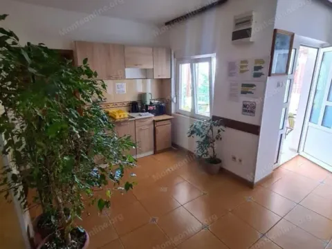 Prodaja, kuća, 220m², Budva, Crna Gora - image 24