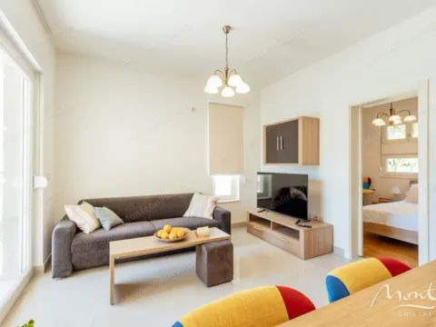 Sale, one bedroom apartment, 36m², Risan, Kotor - image 3