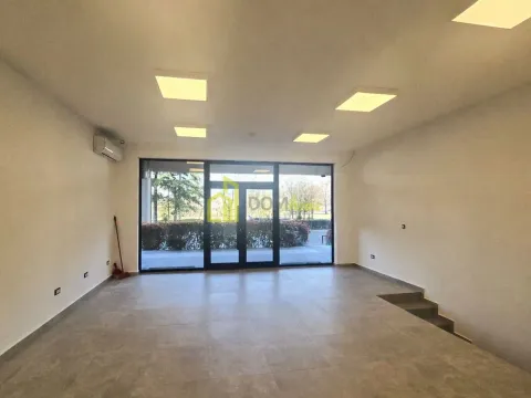 Rent, office space, 95m², City Kvart, Podgorica - image 1