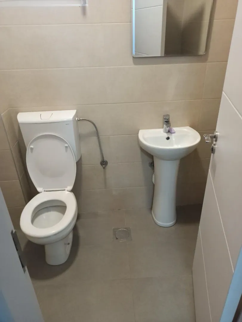 Izdavanje, trosoban stan, 100m², Dalmatinska ulica, Podgorica