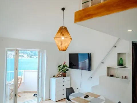 Sale, two bedroom apartment, 50m², Centar, Kotor - image 4